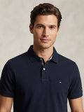 Polo Tommy Hilfiger navy porté - vue modèle