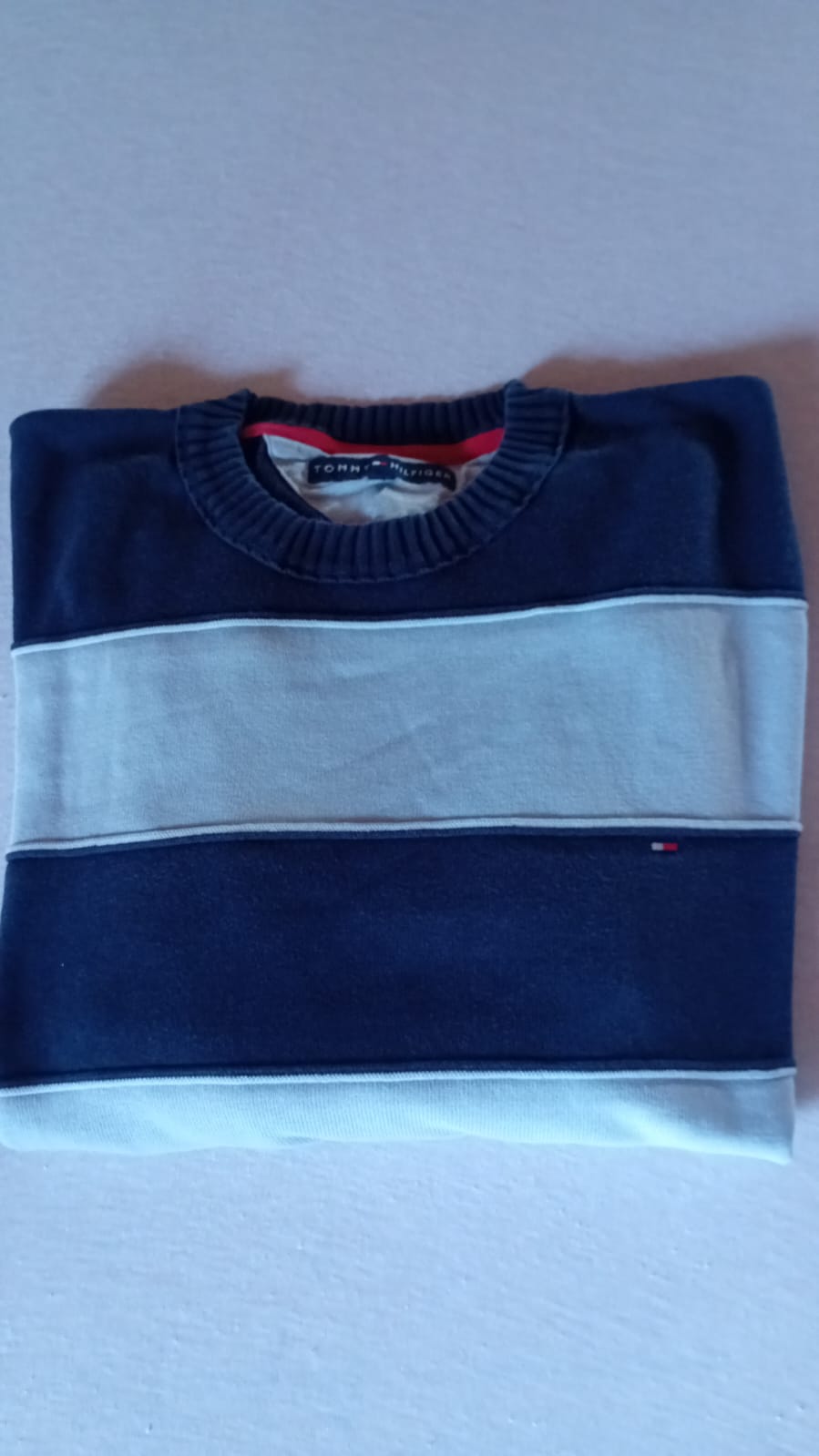 Pull Tommy Hilfiger rayé marine blanc XXL - vue de face pliée