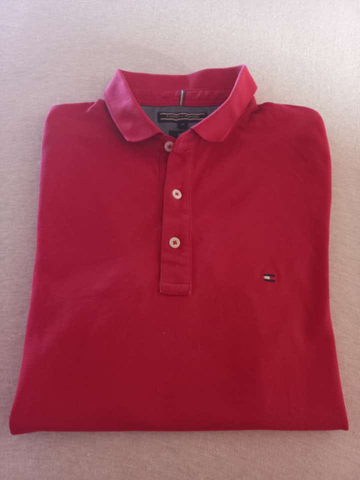Polo Tommy Hilfiger rouge slim fit plié - vue face